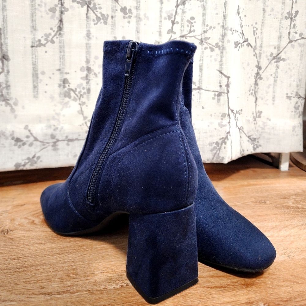 Kelly & Katie Faux Suede booties Women's Size 6M